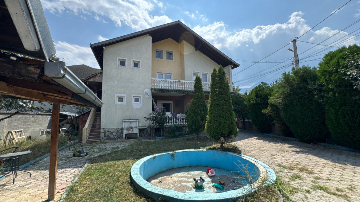 Shtëpi në SHITJE – Pejë