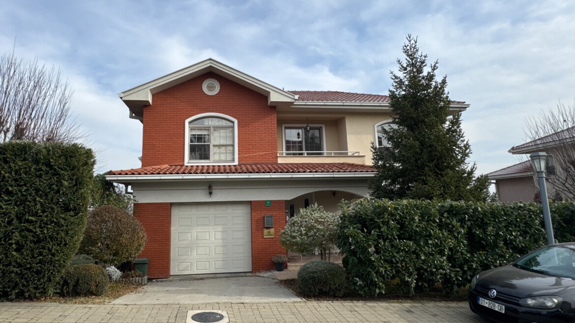 Shtëpi Ekskluzive në SHITJE – Fshati Ndërkombëtar, Prishtinë